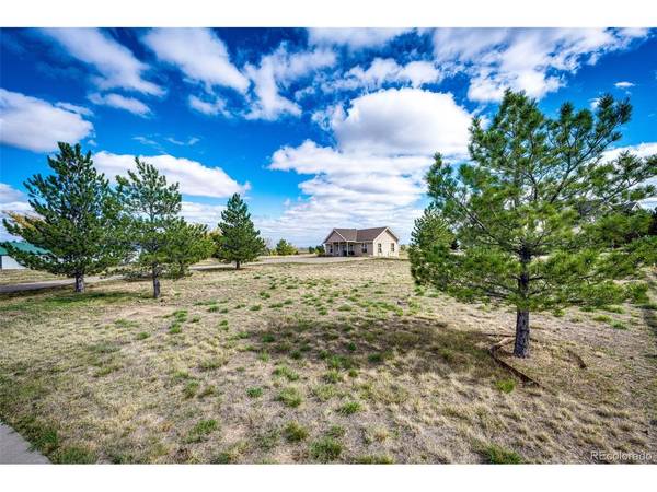 640 Green Gables, Bennett, CO 80102