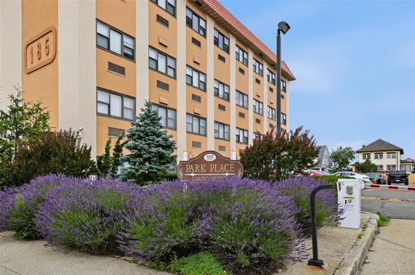 185 W Park AVE #316, Long Beach, NY 11561