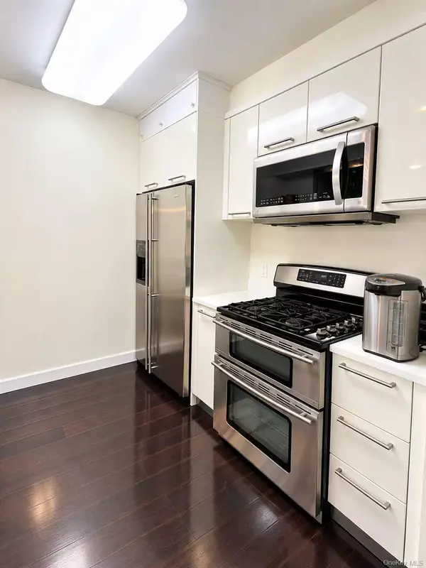 6405 Yellowstone BLVD #PH502, Forest Hills, NY 11375