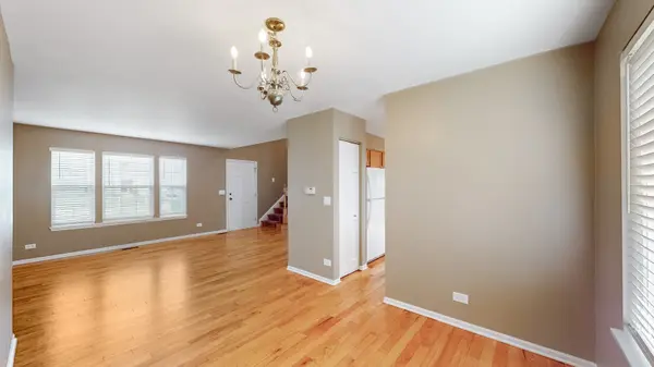 2509 Rosehall LN, Aurora, IL 60503