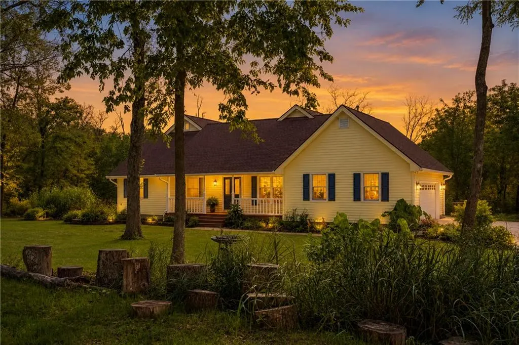 7955 NW Bridle Parc LN, Kansas City, MO 64152