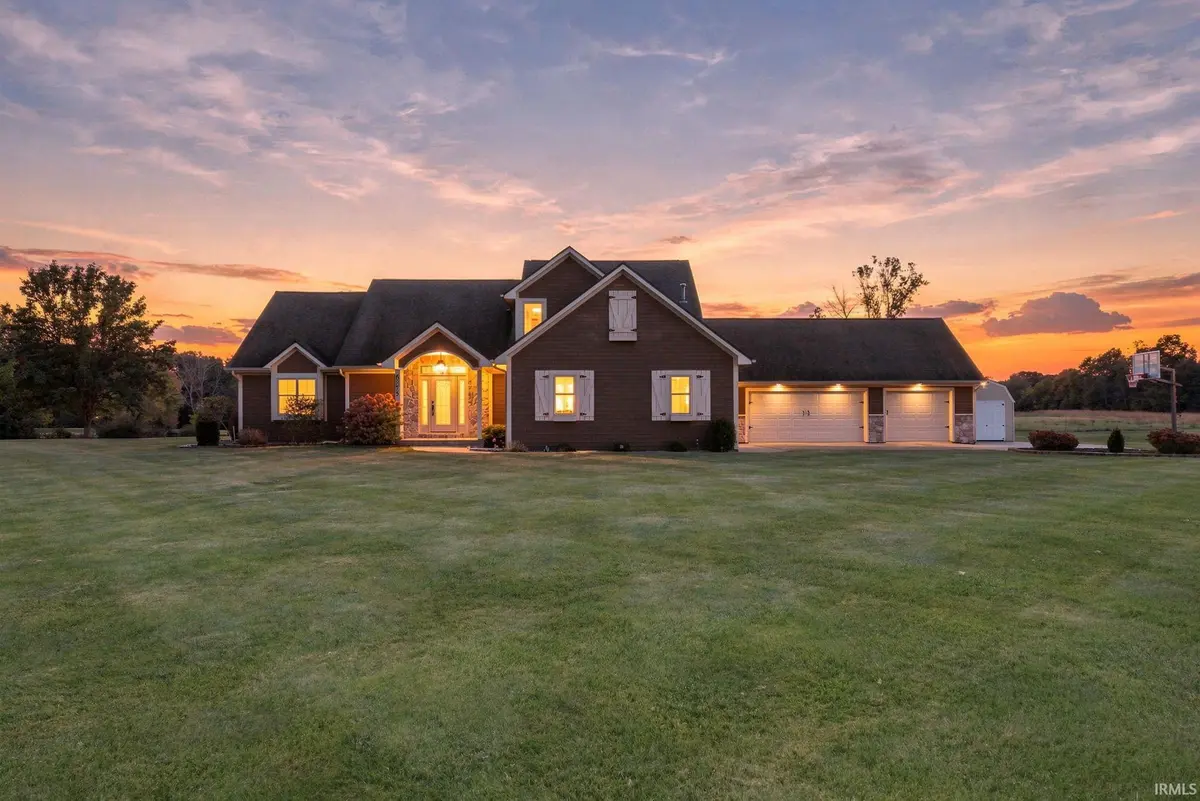 6875 W Maple Grove RD, Huntington, IN 46750
