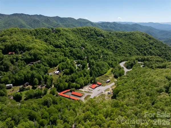 11242 US 19 HWY, Maggie Valley, NC 28751