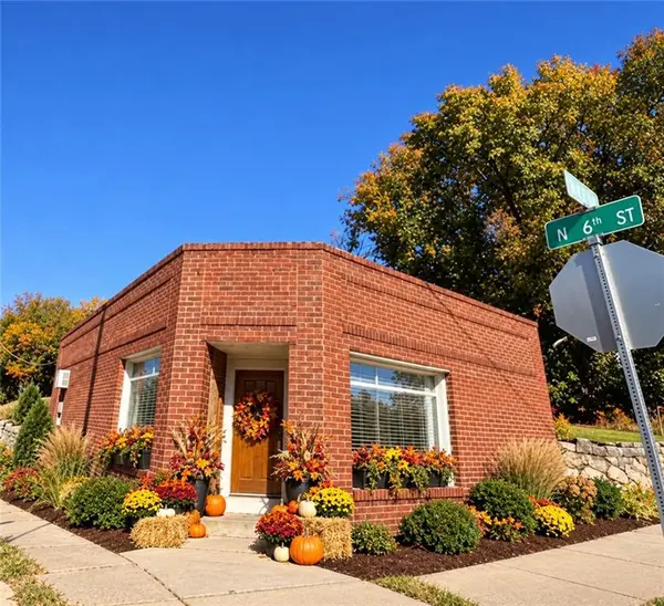 601 Hall ST, St Joseph, MO 64501
