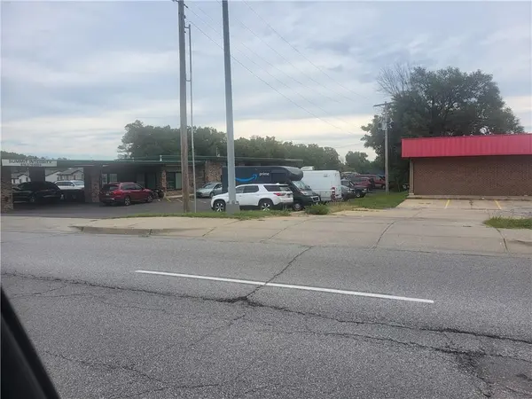 213 N Madison ST, Raymore, MO 64083
