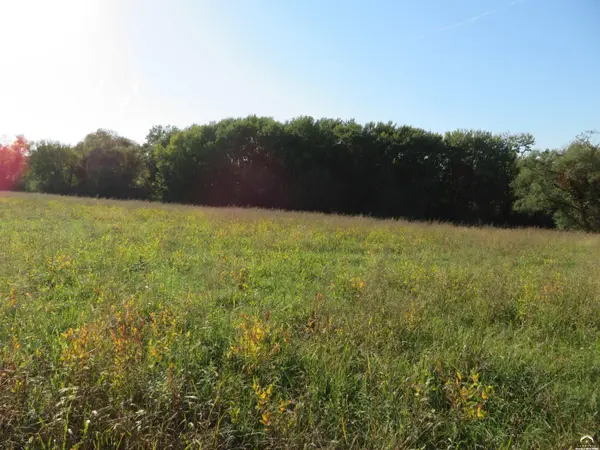 00000 Ferguson RD, Ozawkie, KS 66070