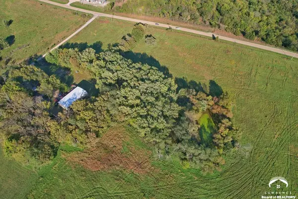 00000 Ferguson RD, Ozawkie, KS 66070