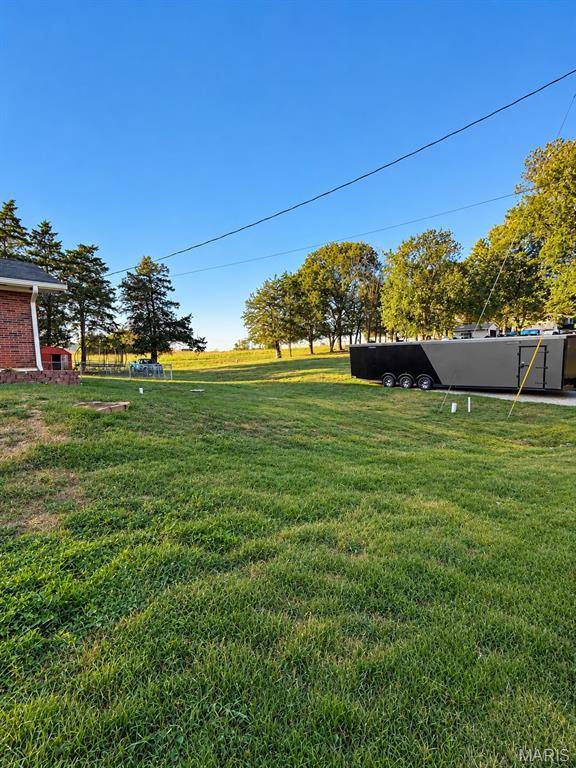 6847 Circle DR, Cedar Hill, MO 63016