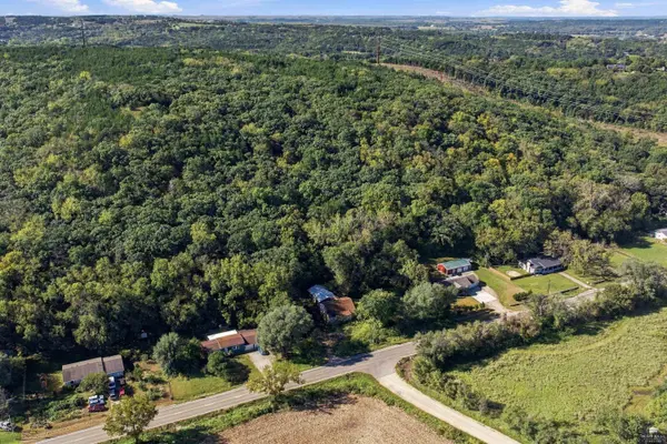 701 Zeandale RD, Manhattan, KS 66502