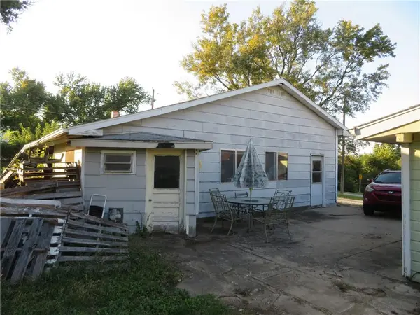 802 Union ST, Oskaloosa, KS 66066