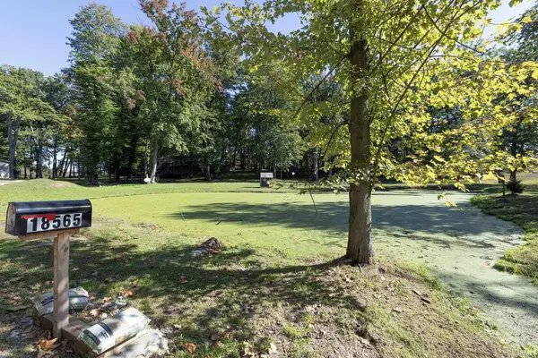 18565 County Road 2 ***, Bristol, IN 46507