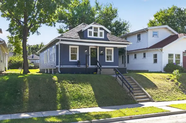 414 E Fairview AVE, South Bend, IN 46614