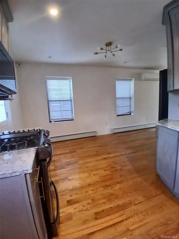 20507 Murdock AVE, Saint Albans, NY 11412