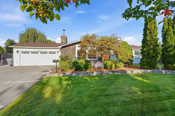 1827 McMurray Ave, Richland, WA 99354