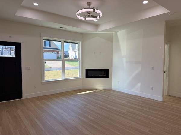 915 Thunder Gulch Dr, Boiling Springs, SC 29316