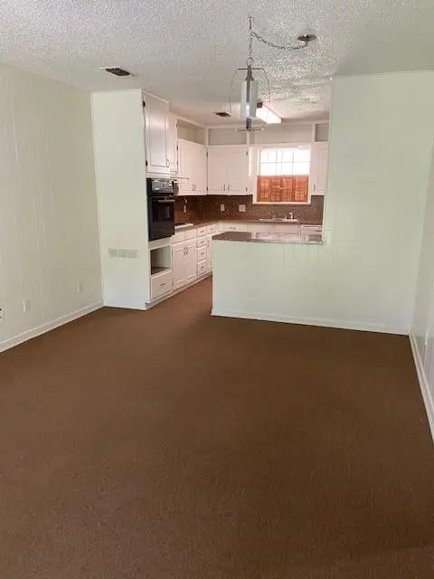 806 Merritt DR, Lockhart, TX 78644