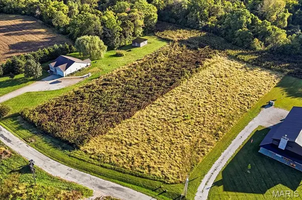 8754 Le Pere School RD, Millstadt, IL 62260