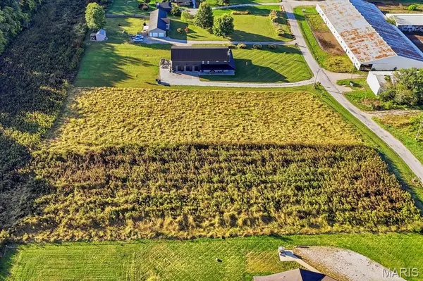 8754 Le Pere School RD, Millstadt, IL 62260