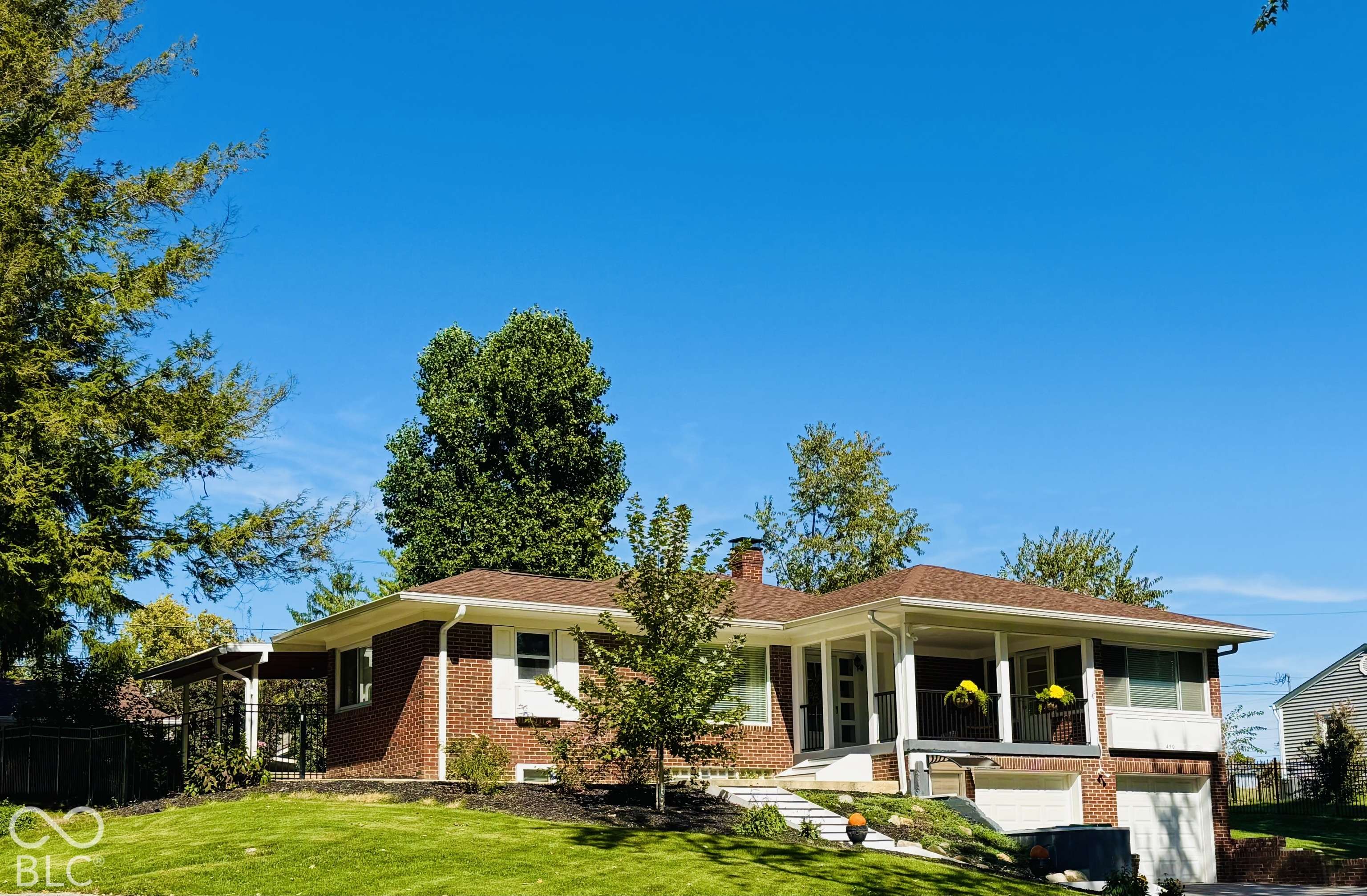 450 S Valley LN, Greenwood, IN 46142