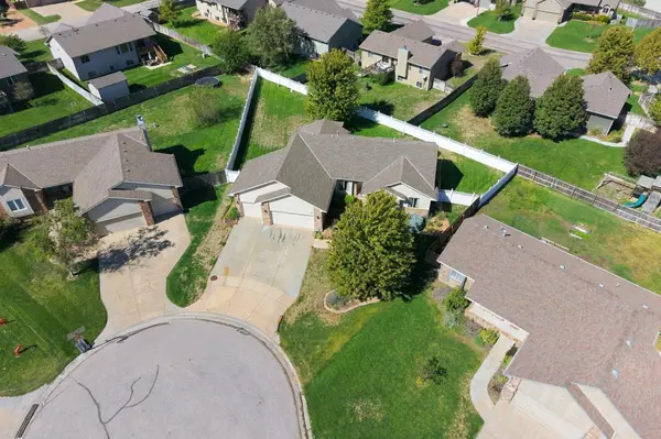 2549 E Saint Andrews Ct, Goddard, KS 67052