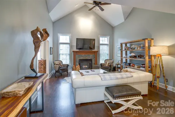 149 42nd Avenue DR NW, Hickory, NC 28601