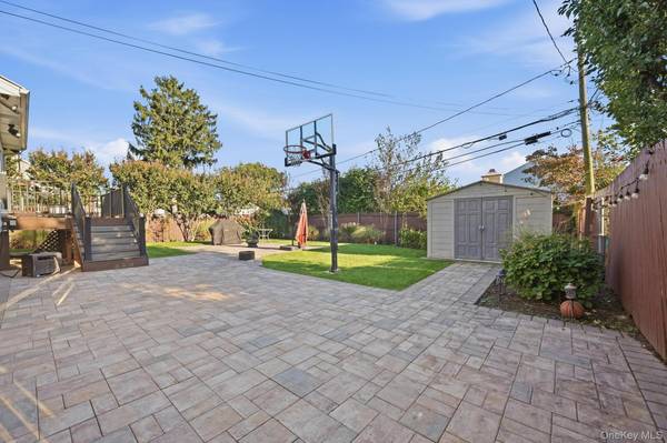 2624 Flower ST, Westbury, NY 11590
