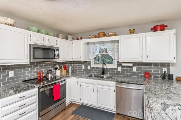 2911 Middleton PL #32, Hendersonville, NC 28791