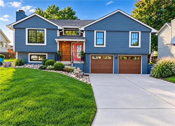 612 SE CUMBERLAND DR, Lee's Summit, MO 64063