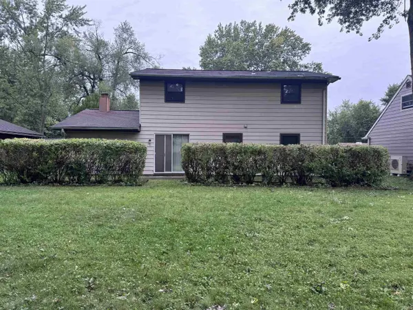 7504 Valley Meadows DR, Fort Wayne, IN 46815