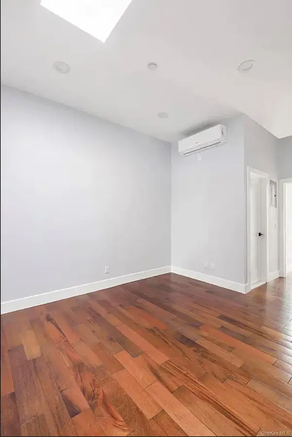 1873 Harman ST, Ridgewood, NY 11385