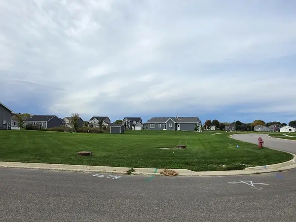 211 Christensen ST, Hinckley, IL 60520