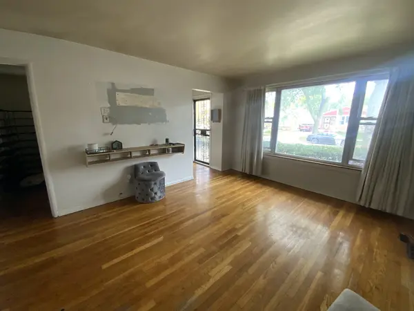 9132 S Emerald AVE, Chicago, IL 60620