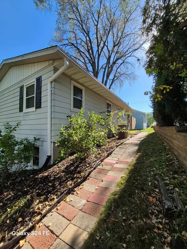 1326 Reaney AVE, Saint Paul, MN 55106