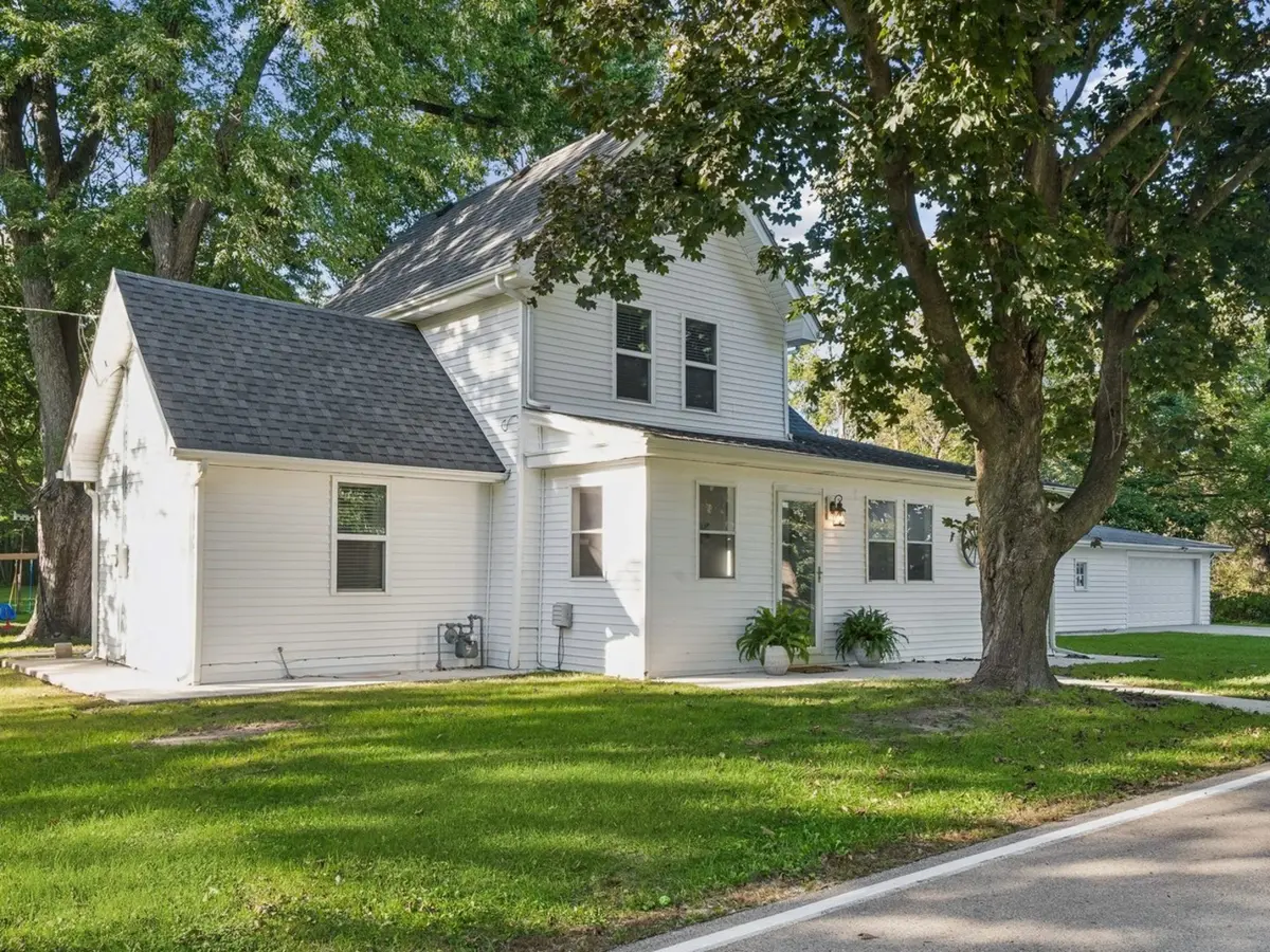 3S530 Finley RD, Sugar Grove, IL 60554