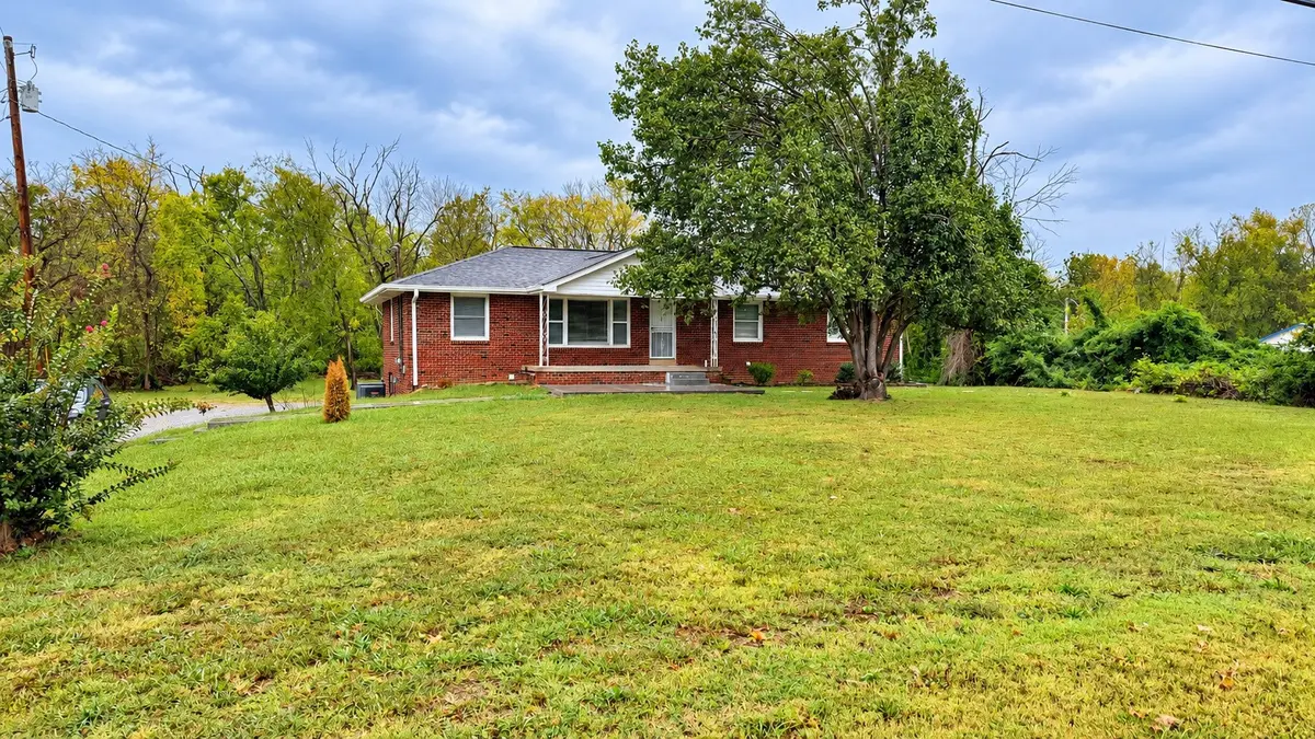3670 Hunters Point Pike, Lebanon, TN 37087