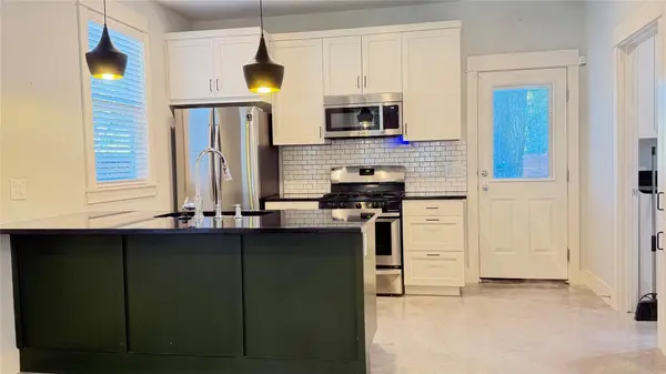 1009 Cherico ST #B, Austin, TX 78702
