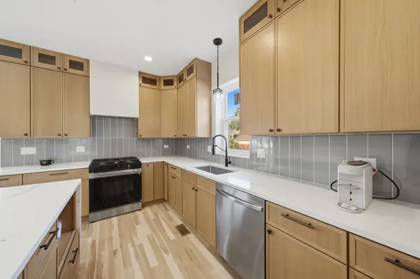 956 N Saint Louis AVE, Chicago, IL 60651