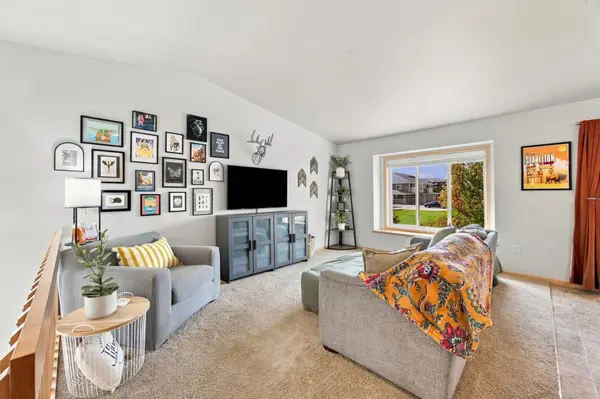 2809 UMBER CT S, Fargo, ND 58104