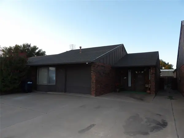 2122 Camelot DR, Enid, OK 73703