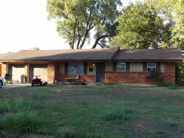 3202 Brooks DR, Enid, OK 73701