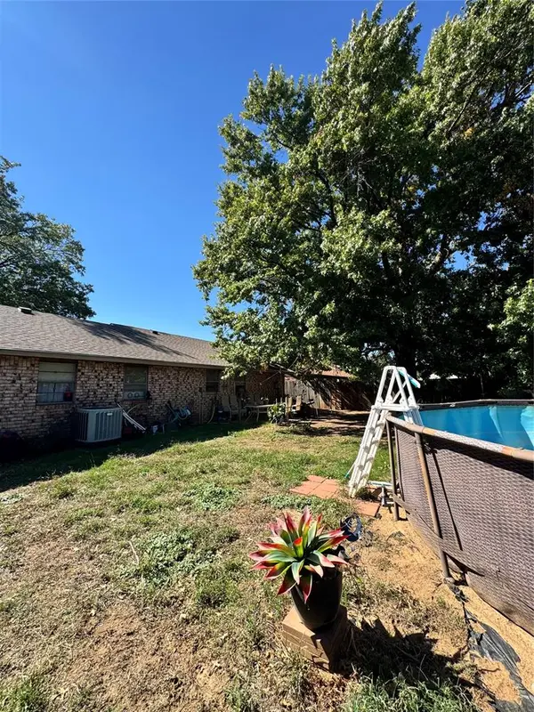 5210 Parkwood AVE, Enid, OK 73703