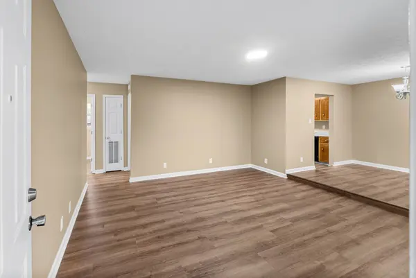 512 Indian Ave, Oak Grove, KY 42262