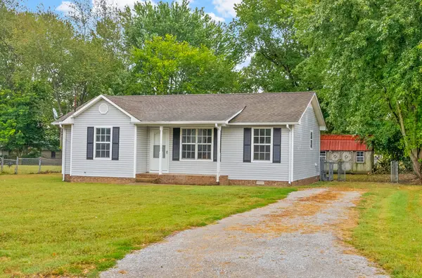512 Indian Ave, Oak Grove, KY 42262