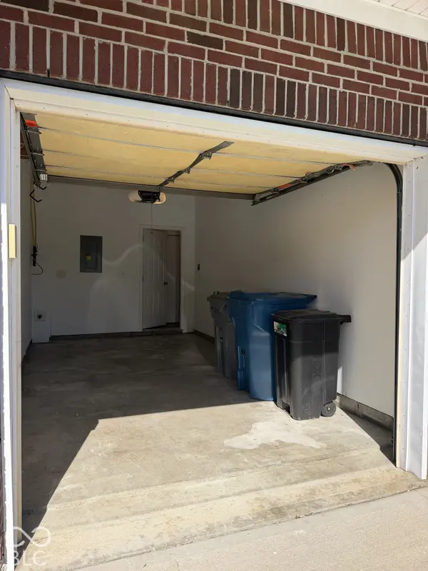 9770 Green Knoll DR, Noblesville, IN 46060