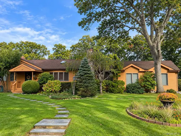 67 N Howells Point RD, Bellport Village, NY 11713
