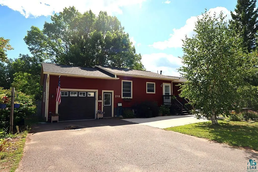 218 E Bayfield St, Washburn, WI 54891