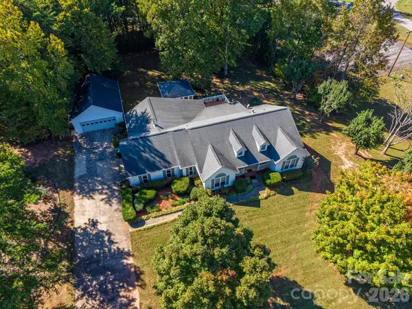 2545 Les LN, Denver, NC 28037