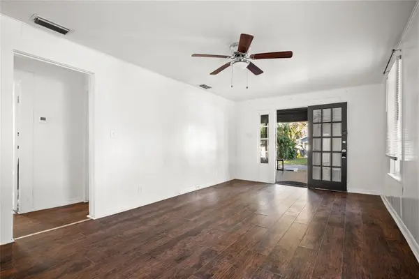 211 E CLUSTER AVE, Tampa, FL 33604