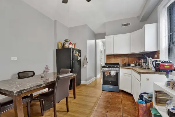 616 S Loomis ST #3, Chicago, IL 60607
