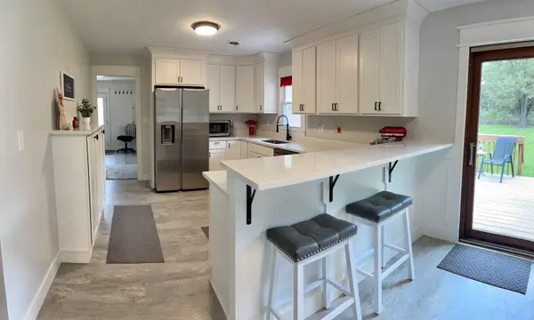 1031 N 200, Valparaiso, IN 46385